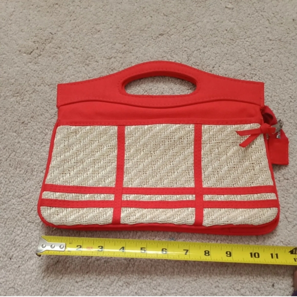 Vintage Holiday Fair Red Hand Purse Bag - Picture 3 of 3